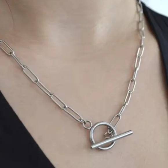 18 KT Gold Over Titanium Pendant Necklace "D" - Picture 3 of 3